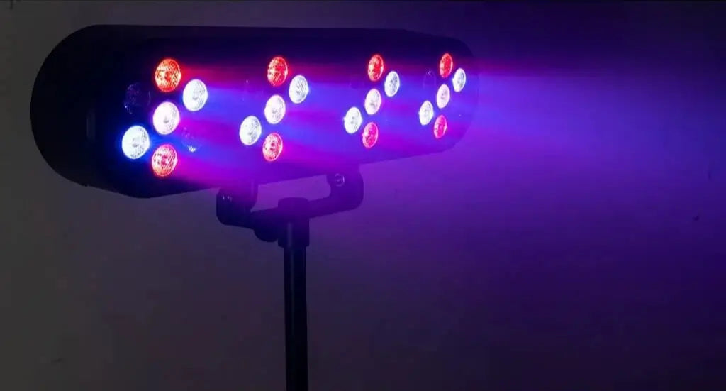 Lumière LED® multicolore + Support de Lumière + télécommande
